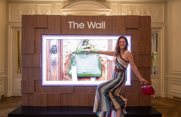The Wall Luxury F피ݳƷչ